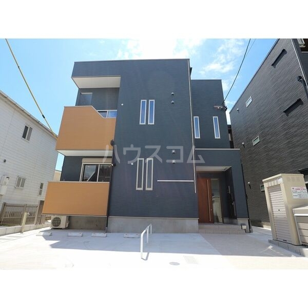 13/23 エントランス