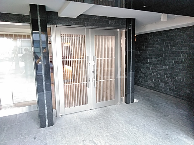 29/30 エントランス