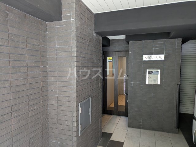 2/3 エントランス