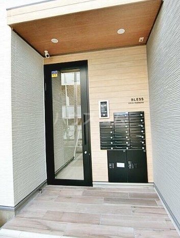 15/18 エントランス