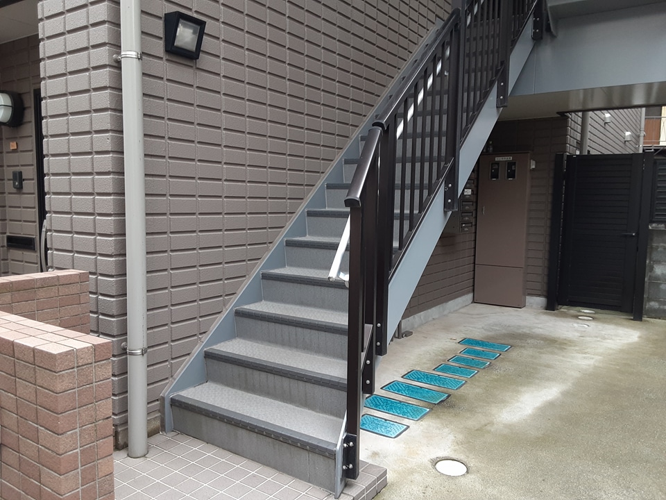 21/28 エントランス