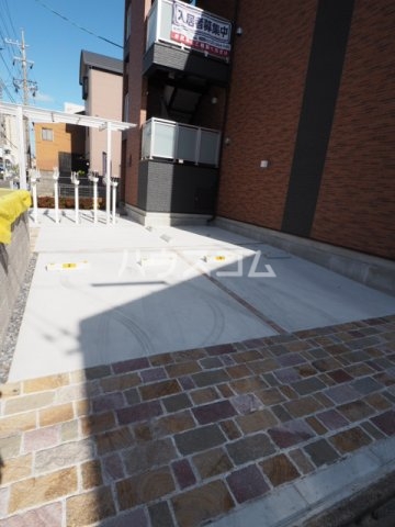 28/30 駐車場