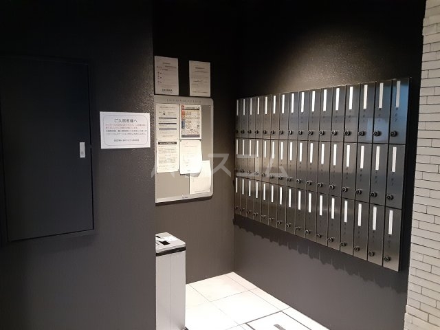 28/30 エントランス