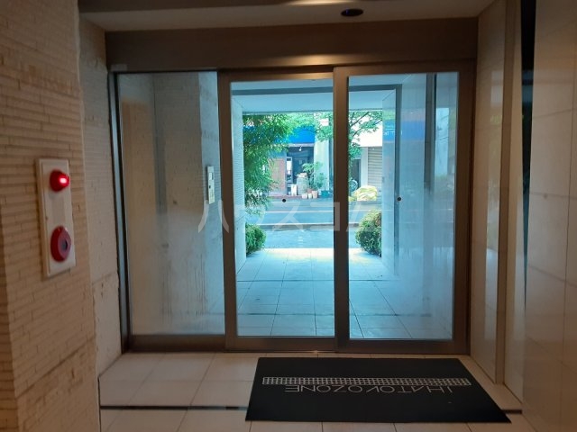 29/30 エントランス