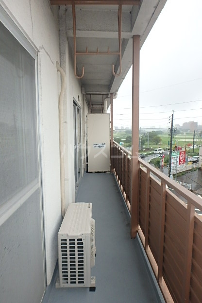 13/23 バルコニー