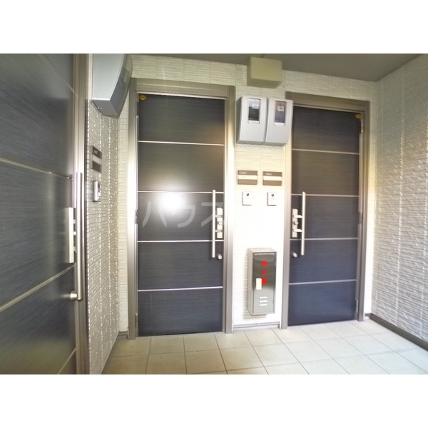 17/27 エントランス