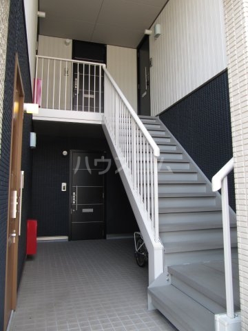 14/15 エントランス