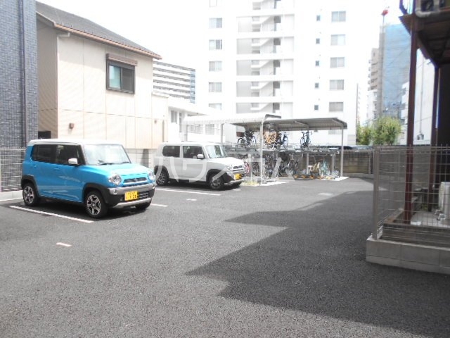 14/17 駐車場