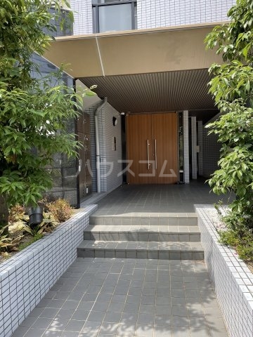 29/30 エントランス