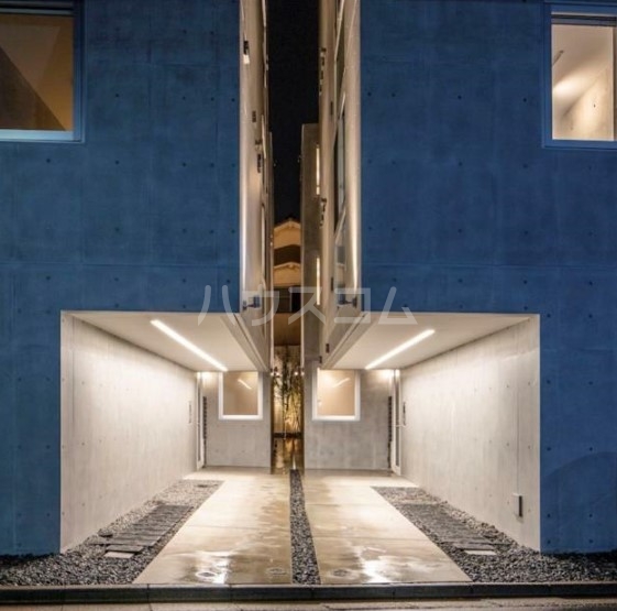 2/3 エントランス