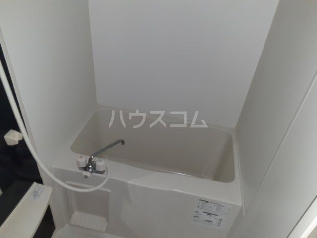 13/30 浴室
