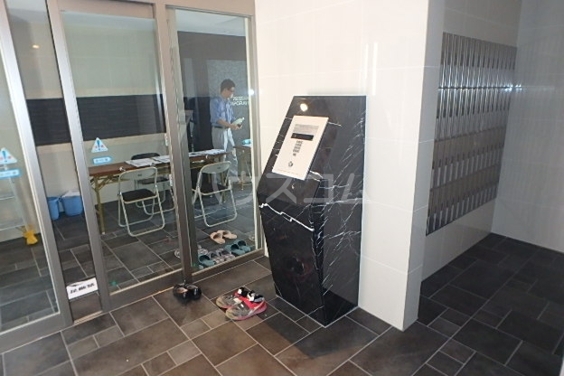 20/29 エントランス