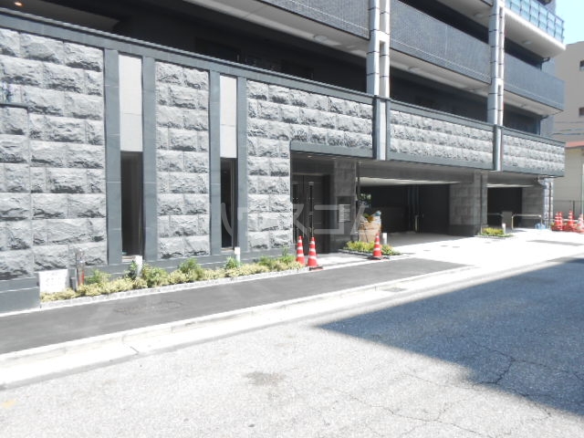 22/30 エントランス