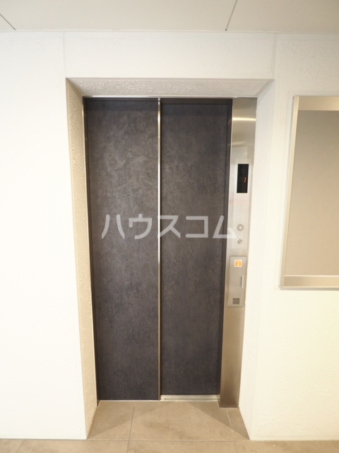 13/30 玄関