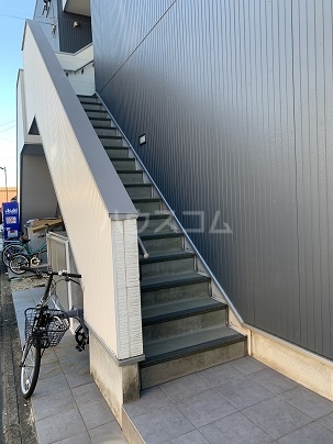 20/27 エントランス