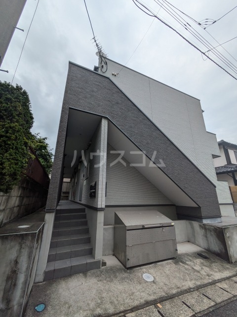 22/30 エントランス