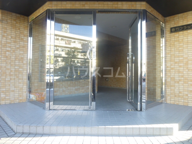 21/27 エントランス