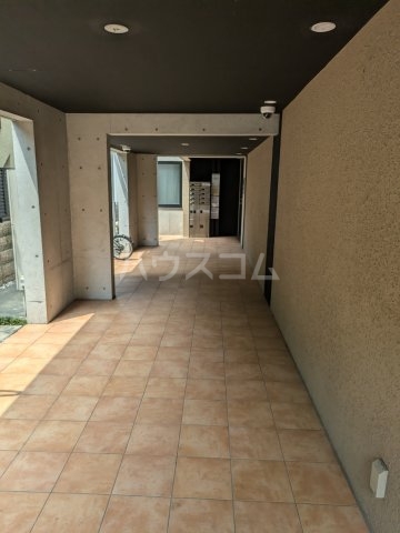 20/29 エントランス