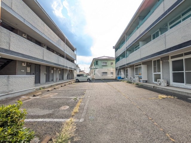 17/27 駐車場