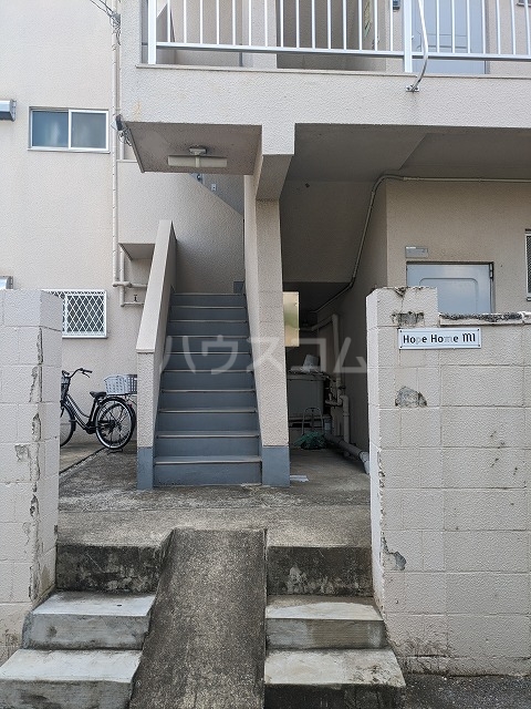 25/30 エントランス