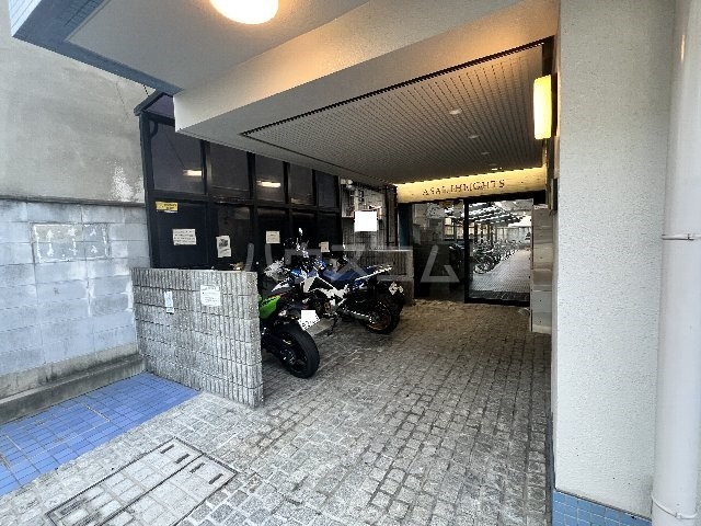 21/30 エントランス