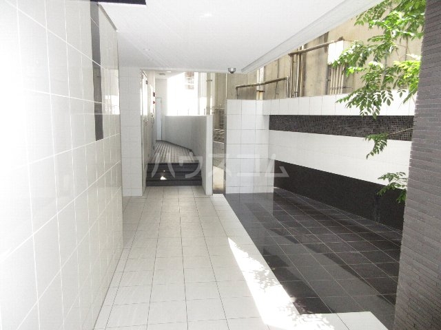 22/29 エントランス