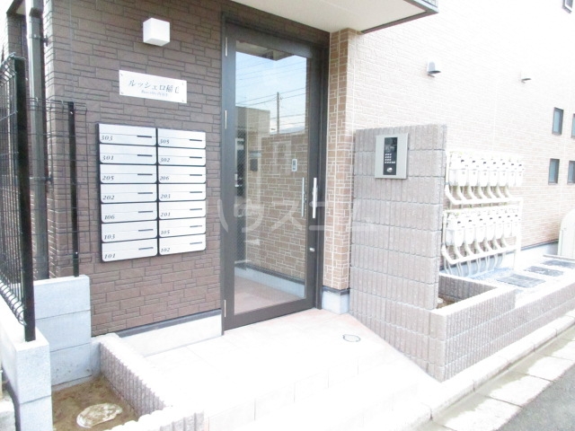 22/30 エントランス