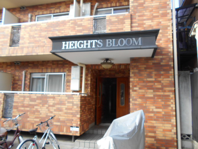 22/30 エントランス