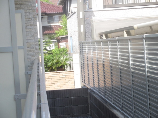 22/28 エントランス