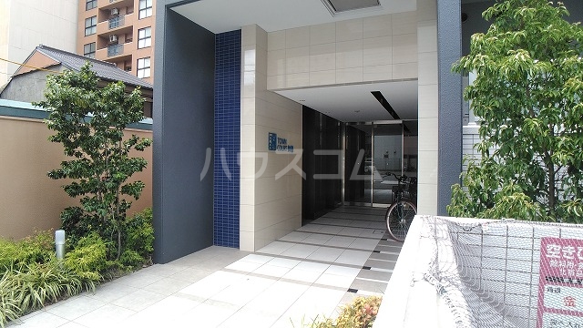 22/25 エントランス