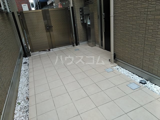 2/6 エントランス