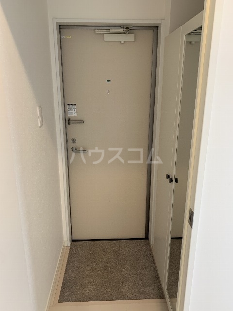 13/30 玄関