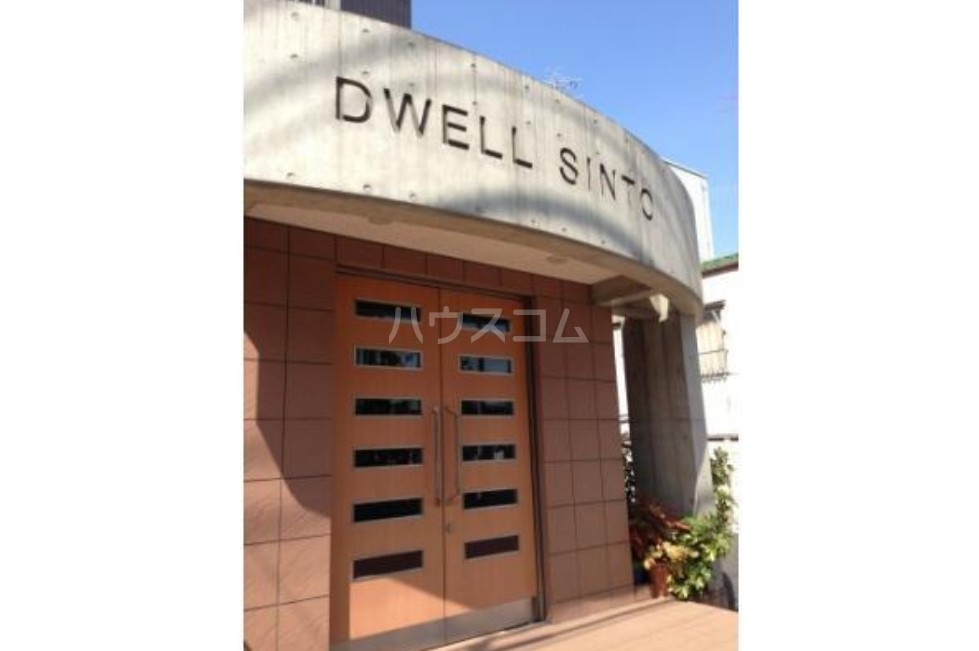 17/19 エントランス