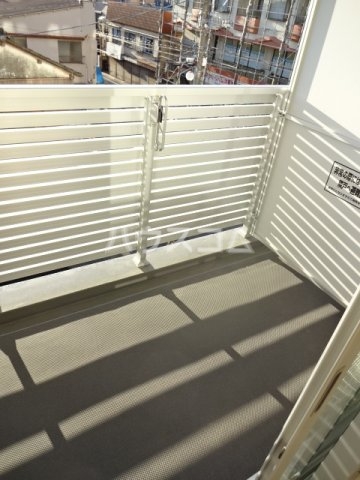 19/30 バルコニー