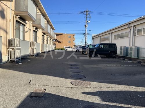 16/20 駐車場