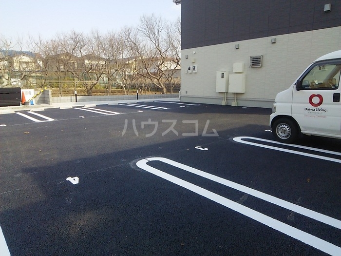 14/18 駐車場