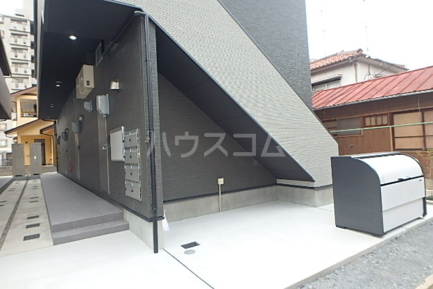 22/30 エントランス