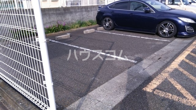 19/28 駐車場