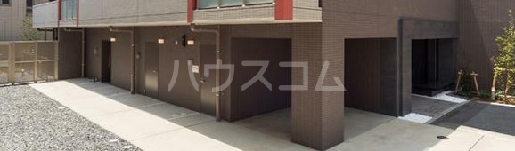 15/16 エントランス