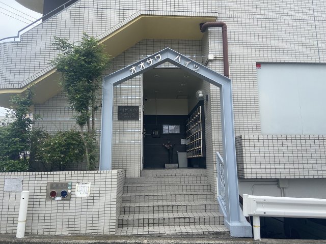 21/30 エントランス