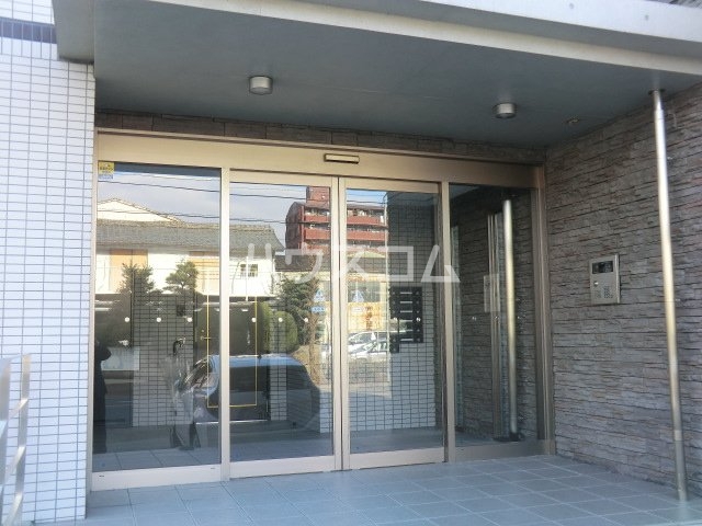 18/29 エントランス