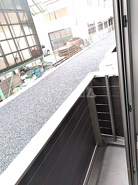 18/26 バルコニー