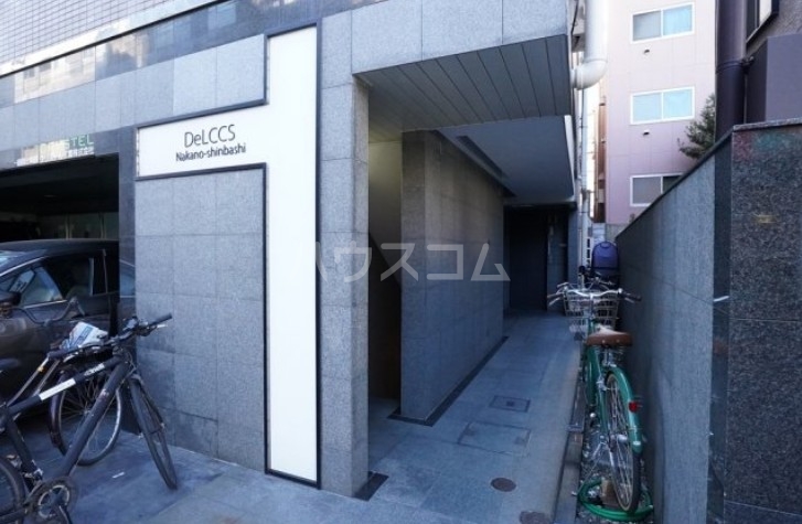 22/30 エントランス