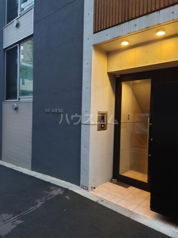 19/24 エントランス