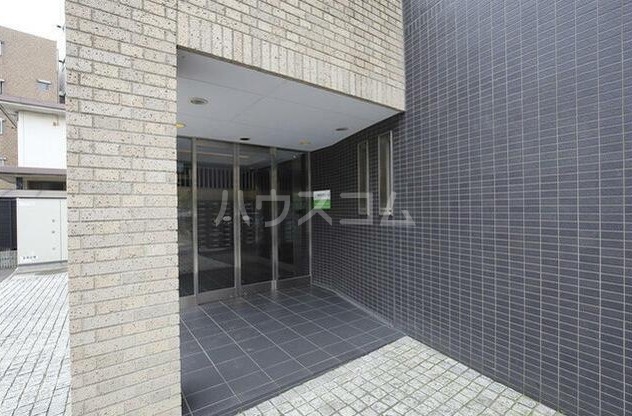 14/14 エントランス