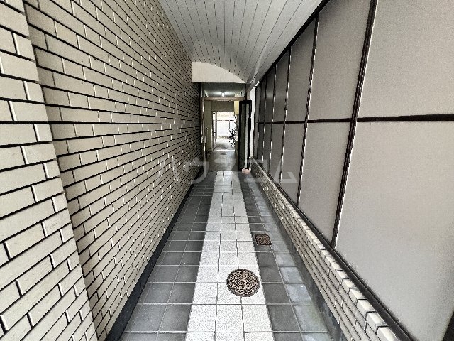 3/7 エントランス