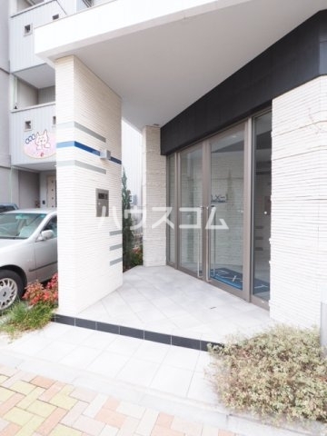 23/30 エントランス