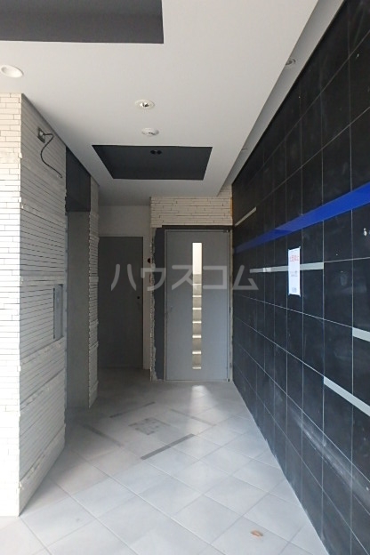 22/30 エントランス