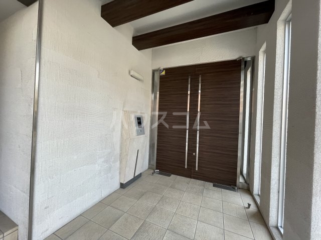 19/24 エントランス