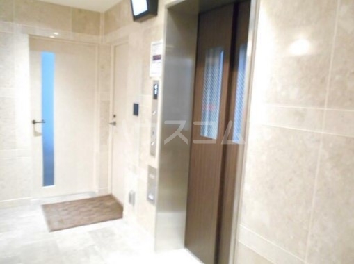 15/22 エントランス